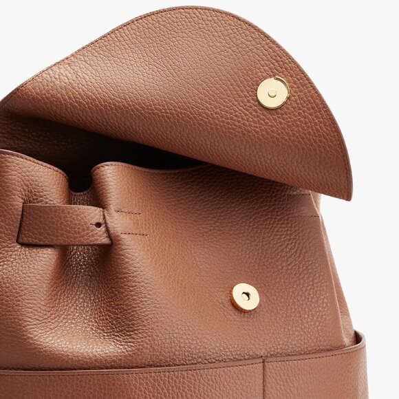 Cuyana Leather Backpack 2.0 in Caramel - Picture 4 of 9